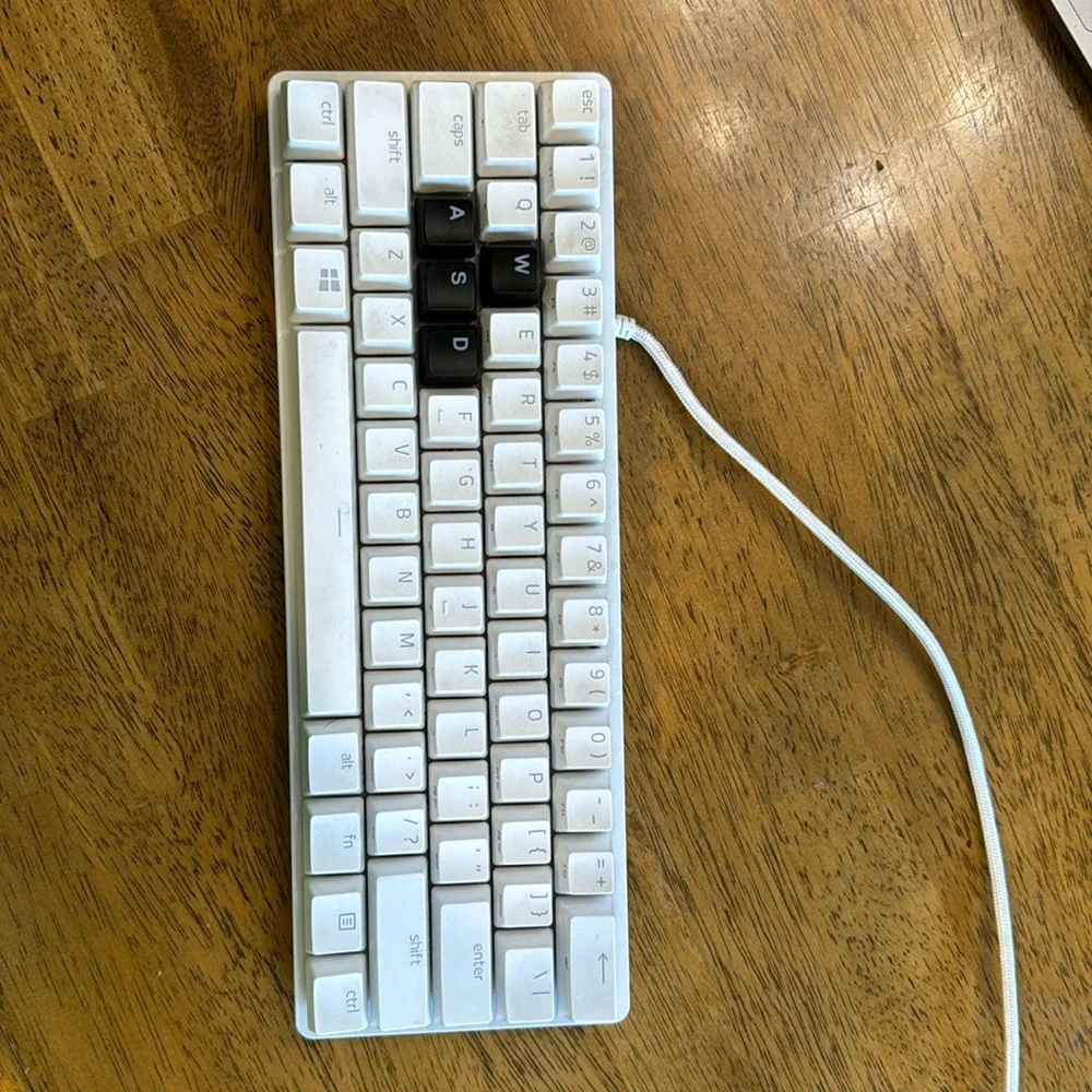 Razer huntsman wired linear gaming keyboard with backlighting